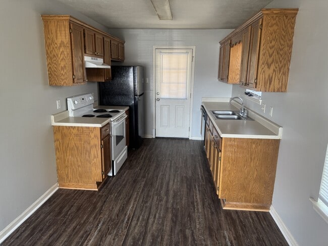Building Photo - 1435 Arapaho Trail