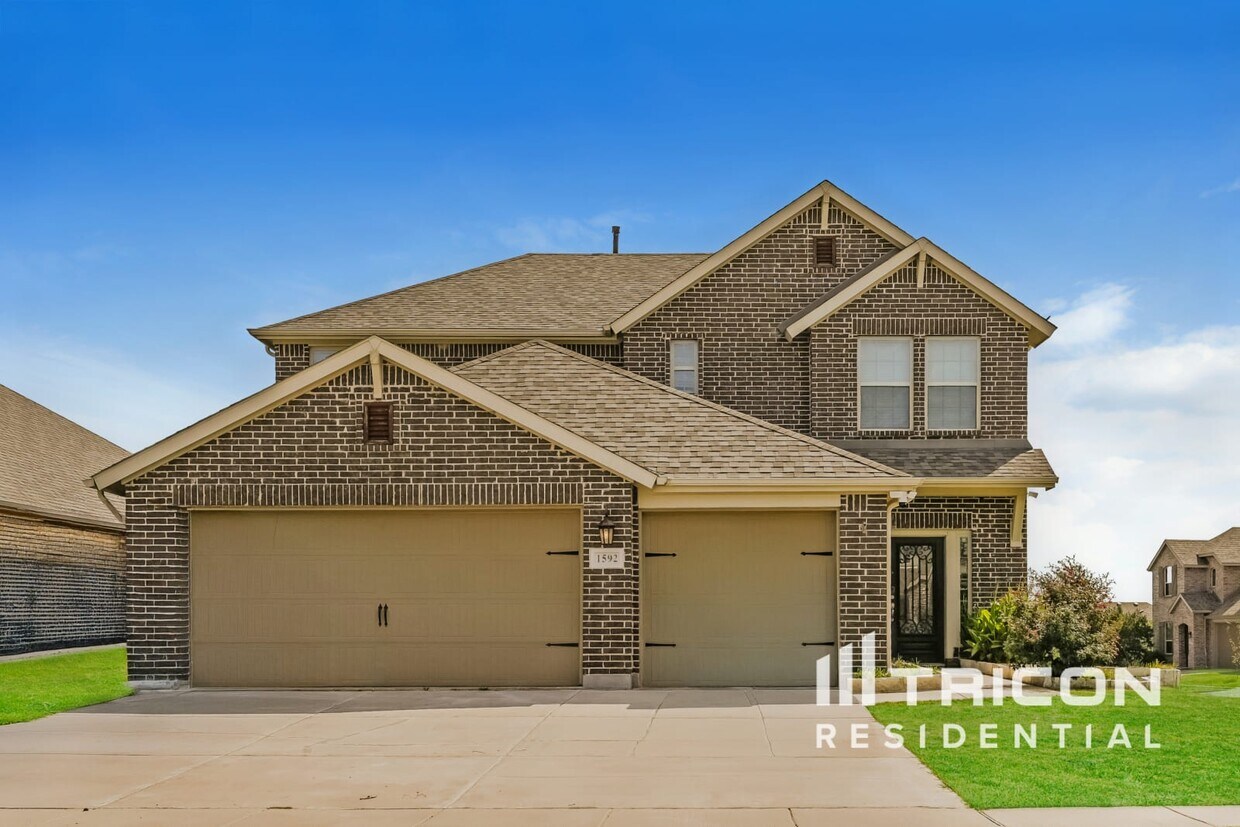 Primary Photo - 1592 Sugarberry Dr