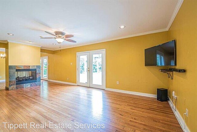 Foto del edificio - 3 br, 2 bath House - 4090 Hilldale Ave