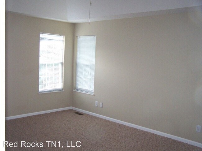 Building Photo - 3 br, 2.5 bath House - 1821 Silver Cloud Lane