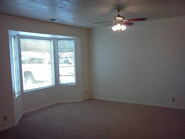 Building Photo - 1325 W 540 N