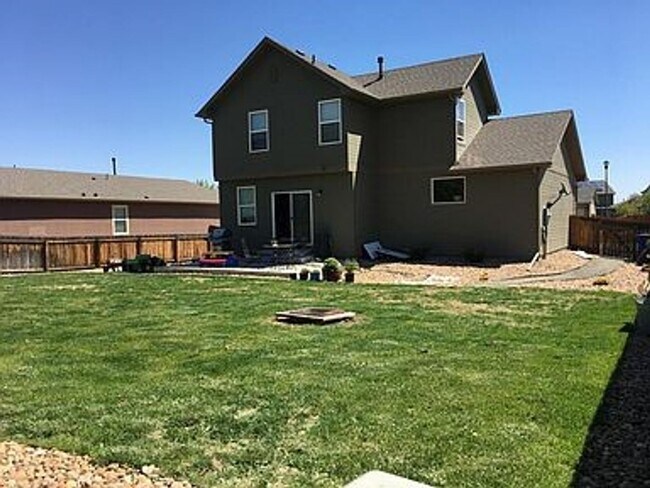 Building Photo - Beautiful 4B/3B Home in Frederick with Hug...