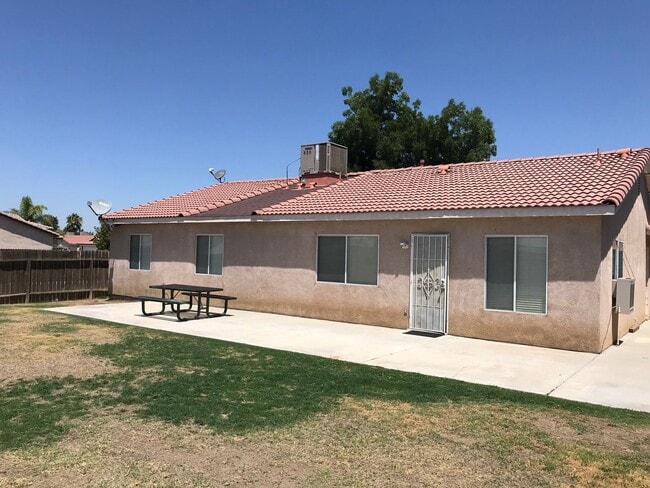 Building Photo - 5103 Casa Bonita Dr