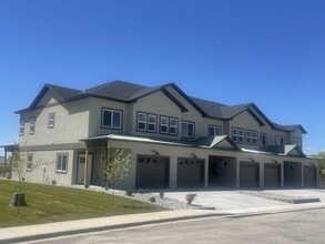 Building Photo - 708 Future Dr