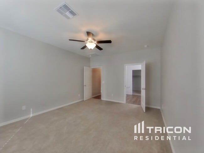 Building Photo - 33598 N Draba Ln