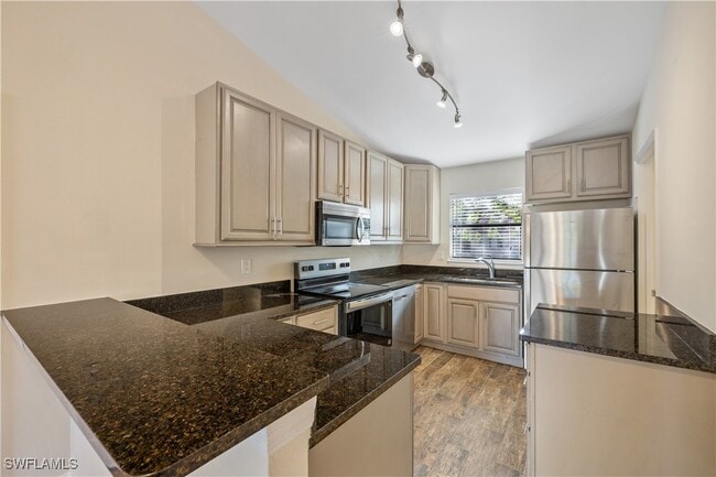 Foto del edificio - 2142 Arbour Walk Cir