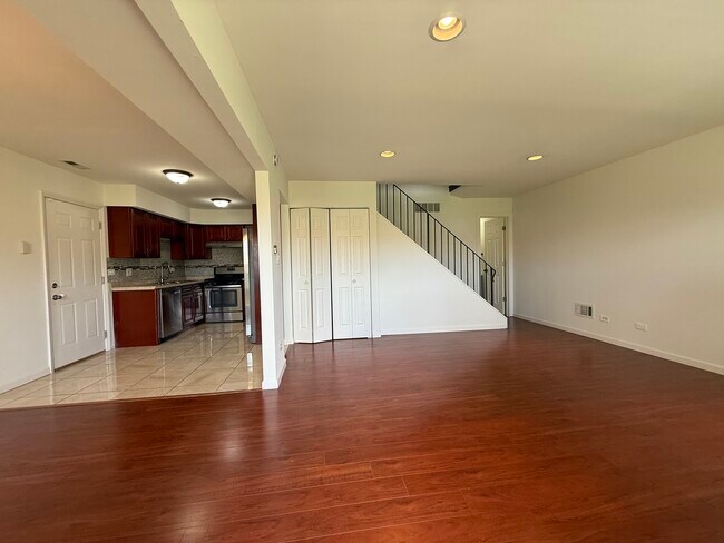 Building Photo - 1781 Queensbury Cir