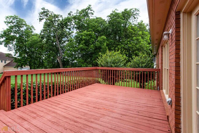 Foto del edificio - 2007 Evergreen Dr SE