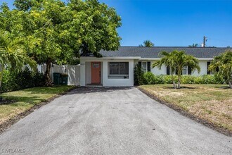 Building Photo - 4523 Fluvia Ave