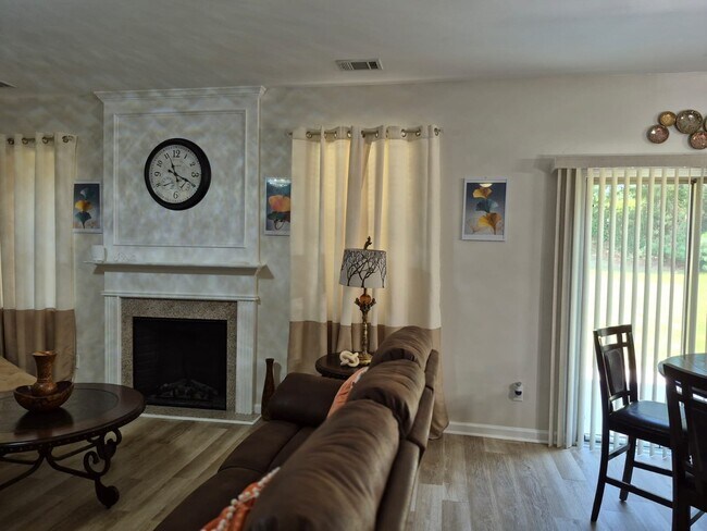 Foto del edificio - 4341 Comfort Trail