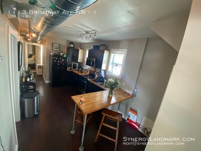 Foto del edificio - 1113 Broadway Ave NW