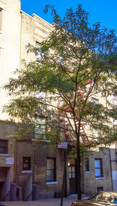 Building Photo - 27 Broadway Ter