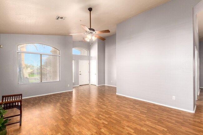 Building Photo - 3008 N 83rd Plz
