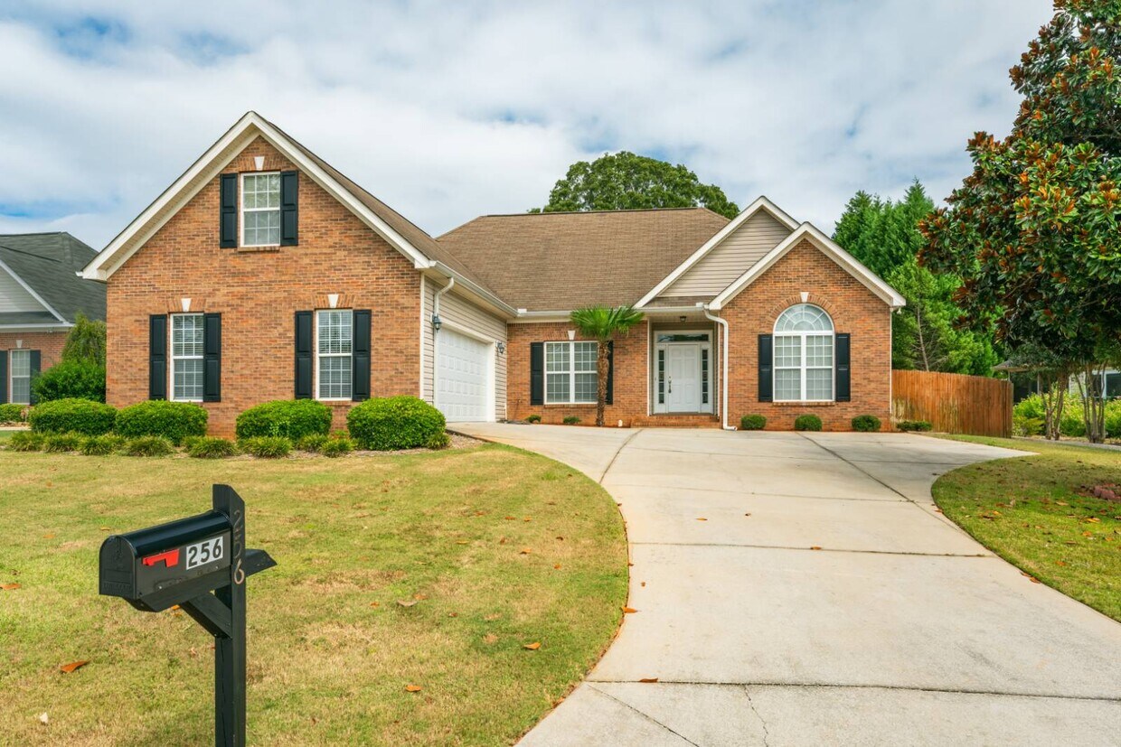 Foto principal - 256 Southbank Dr