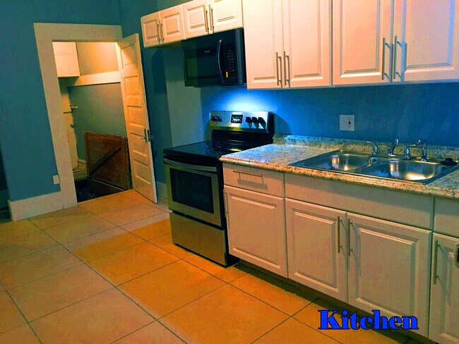 Foto del edificio - 3618 S Compton Ave