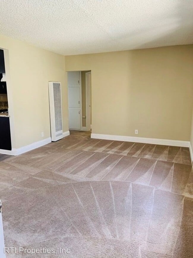 Building Photo - 4500 Lakewood Blvd