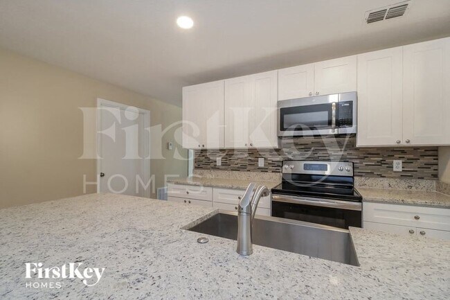 Foto del edificio - 8532 Park Highland Dr