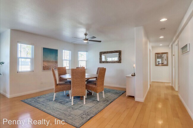 Foto del edificio - 4 br, 3 bath House - 133 Palm Ave