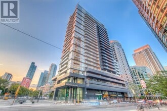 Building Photo - 352 Front St W