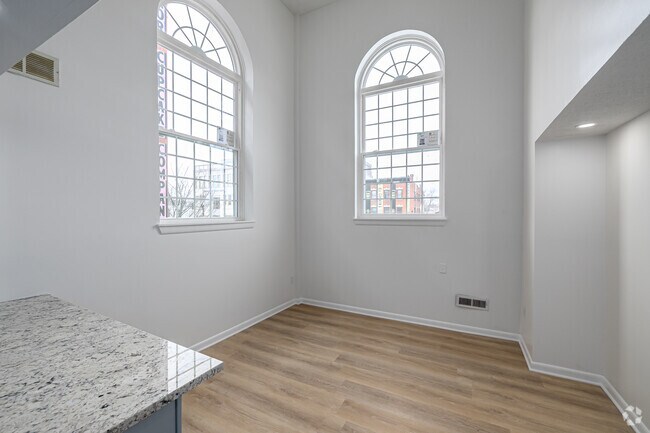 Loft de 2 habitaciones y 1 baño - 600 pies cuadrados - Sala de estar - Middletown at Main