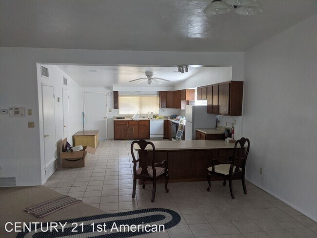 Foto del edificio - 3 br, 2 bath House - 3711 S Bobby Dr Unit #1