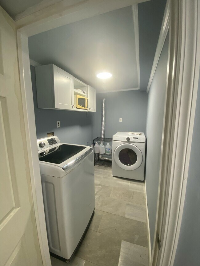 laundry room - 45 Marshall Ave