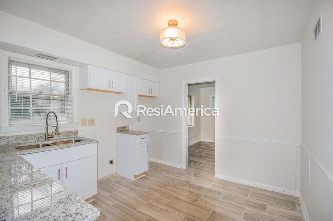 Building Photo - 3 br, 2 bath House - 3494 Naylor Drive