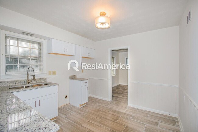 Foto del edificio - 3 br, 2 bath House - 3494 Naylor Drive
