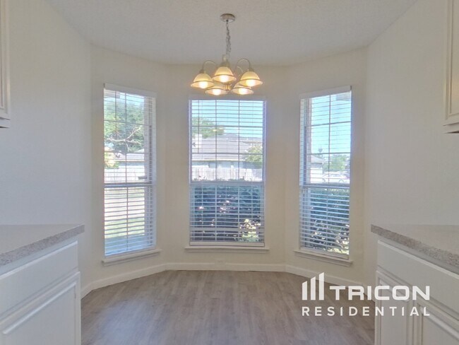 Foto del edificio - 3108 Smokewind Ln