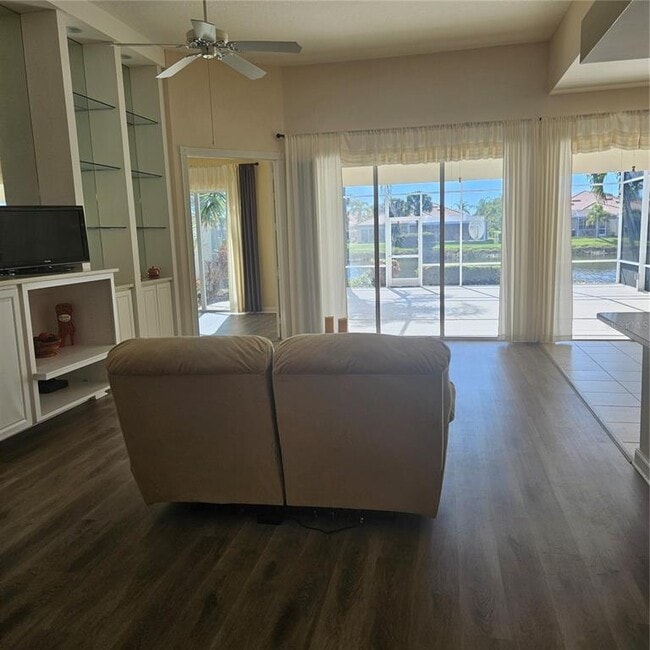 Building Photo - 13415 Coluccio St