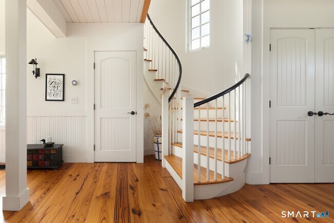 Foto del edificio - 17 Washinee Heights Rd