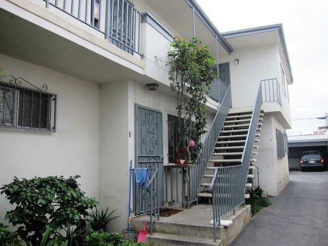 Foto del edificio - 1207 S Catalina St