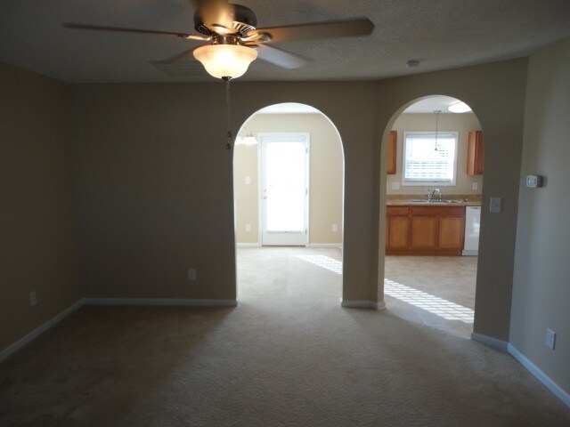 Building Photo - 4004 Lady Slipper Lane