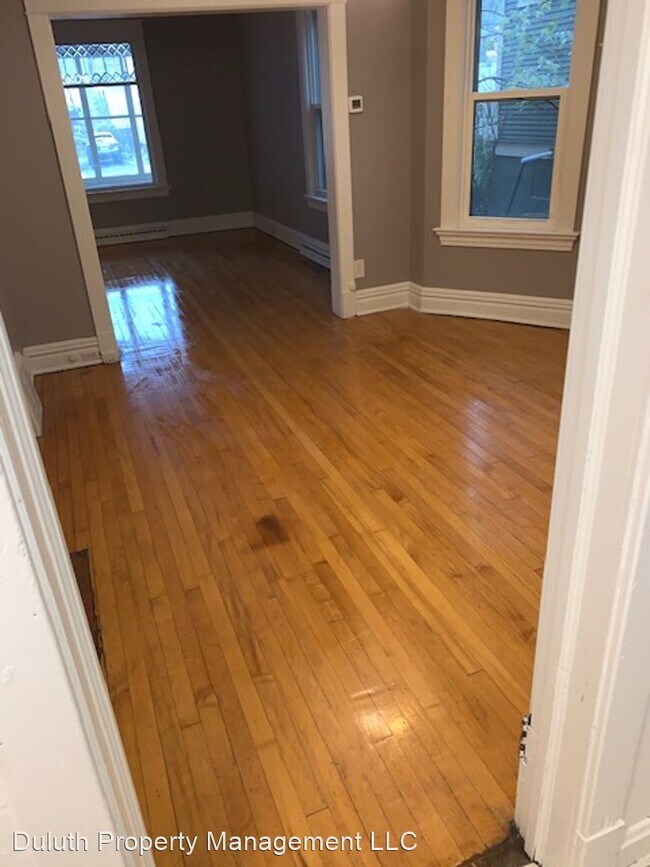 Foto del edificio - 4 br, 1 bath House - 426 N 12th Ave E