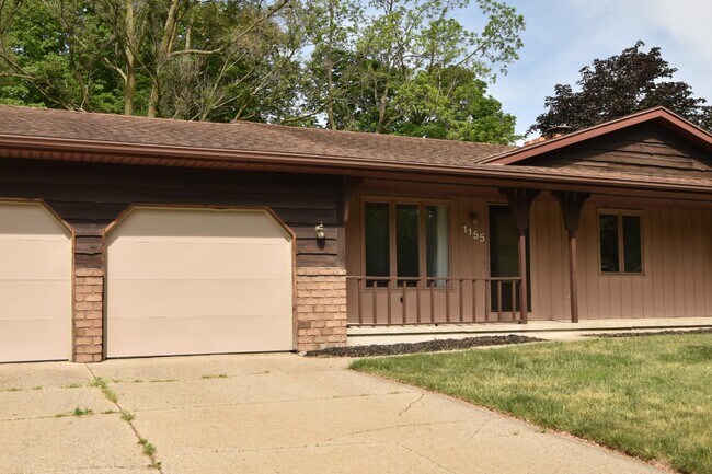 Foto del edificio - 1155 N Hampton Dr NE