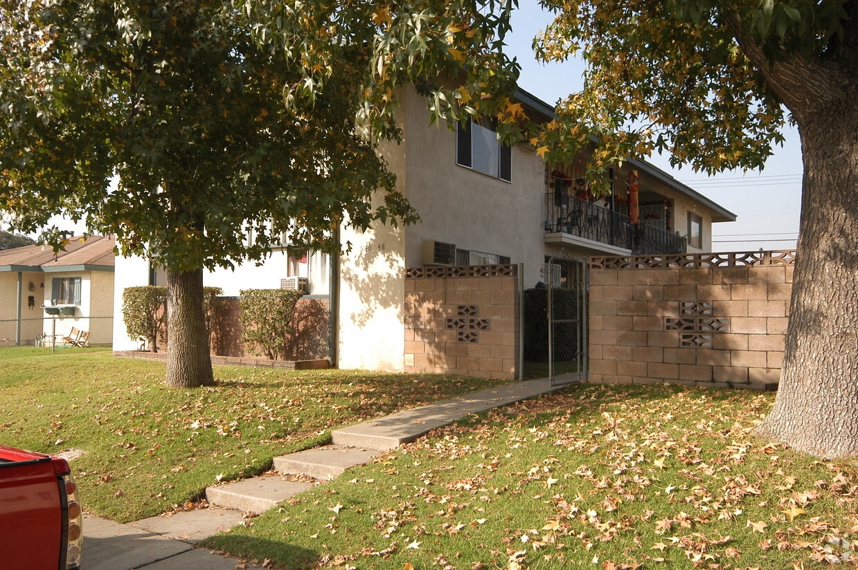 Building Photo - 5142 Canoga St