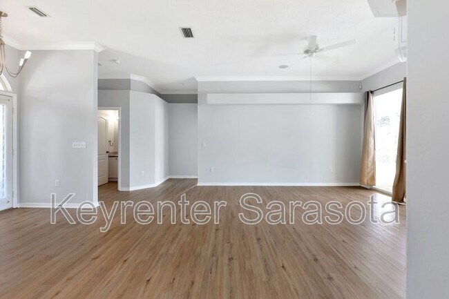 Building Photo - 4239 Balmoral Way
