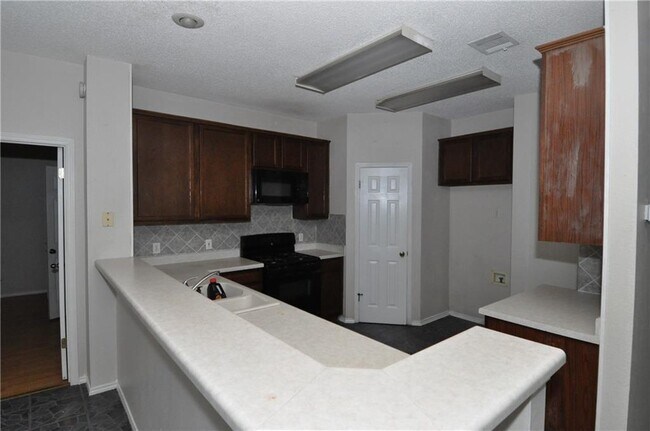 Building Photo - 1612 Natural Bridge Ln