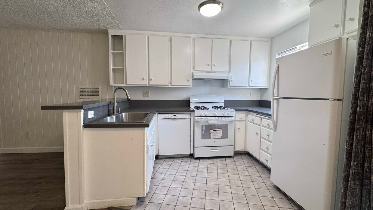 Foto principal - 18530 Hatteras St