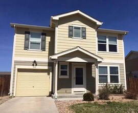 Building Photo - 832 Sunrise Dr