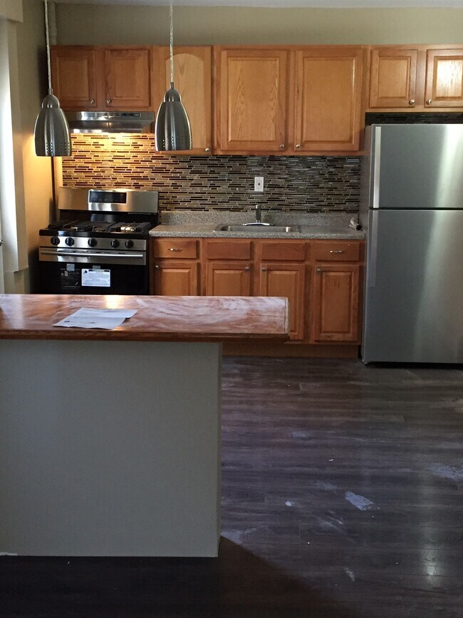 36 cooper St Unit 1A, Babylon Village, NY 11702 Apartments in Babylon