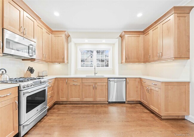 Foto del edificio - 420 Midland Ave