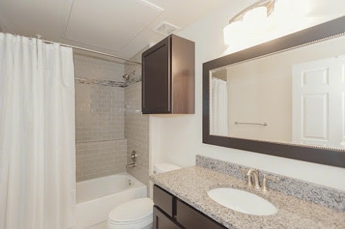 Building Photo - Village of Hampton Cove