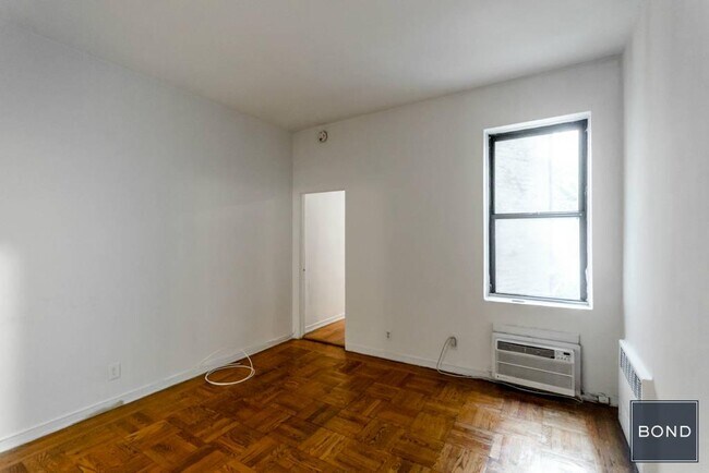 Foto del edificio - 219 E 76th St