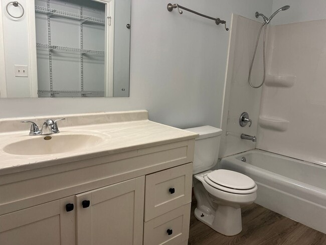 Interior Photo - Biscayne Apartments