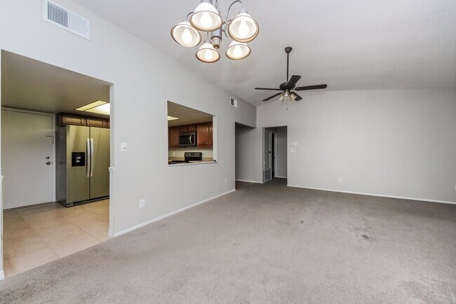 Building Photo - 10602 Lazy Lake Dr
