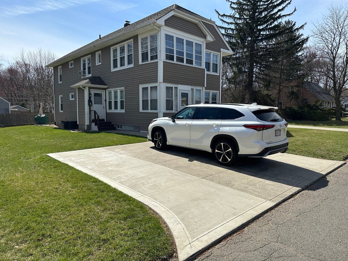 40 Ley St Unit Floor 2, Agawam, MA 01001 Apartments in Agawam, MA