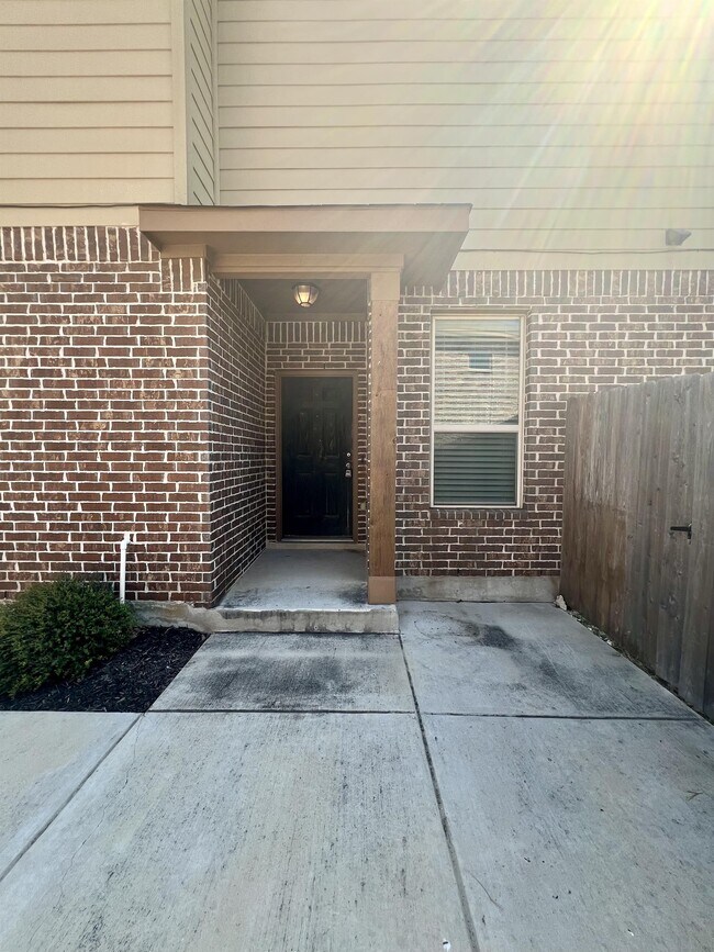 Foto del edificio - 378 Creekside Curve