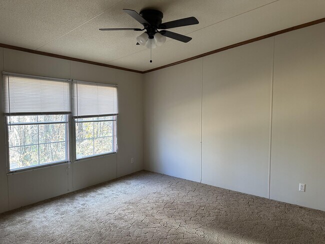 Foto del edificio - 430 Lytle Cove Rd