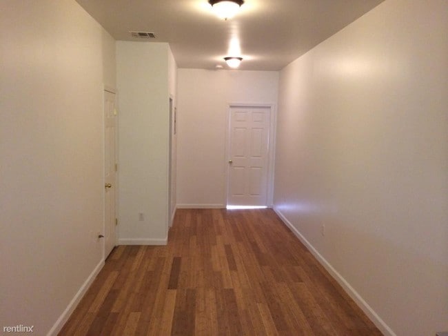 Building Photo - 2 br, 2 bath Apartment - 40 Bowers St